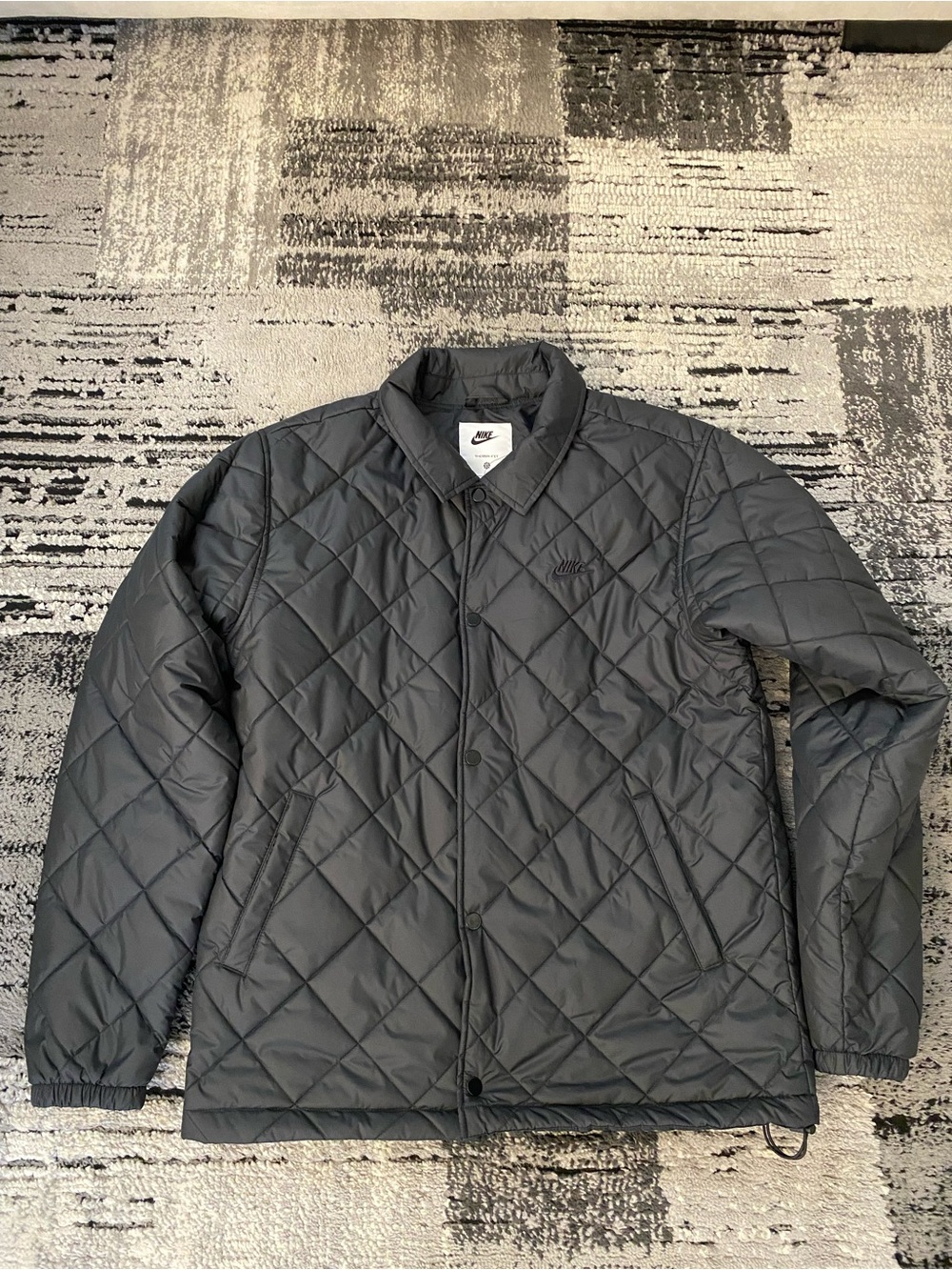 Men’s Nike Club Lightweight Quilted Therma-Fit Jacket Small WORN ONCE